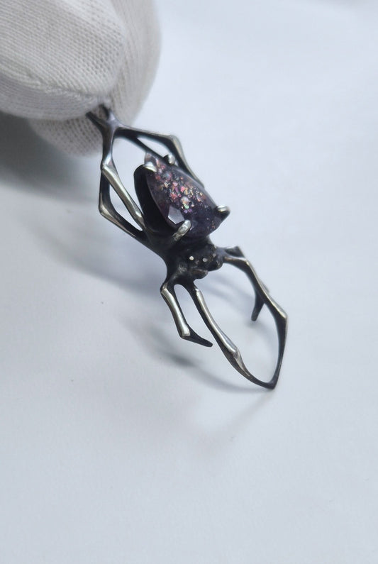 Spider necklace with "Bloodshot" Iolite Sunstone