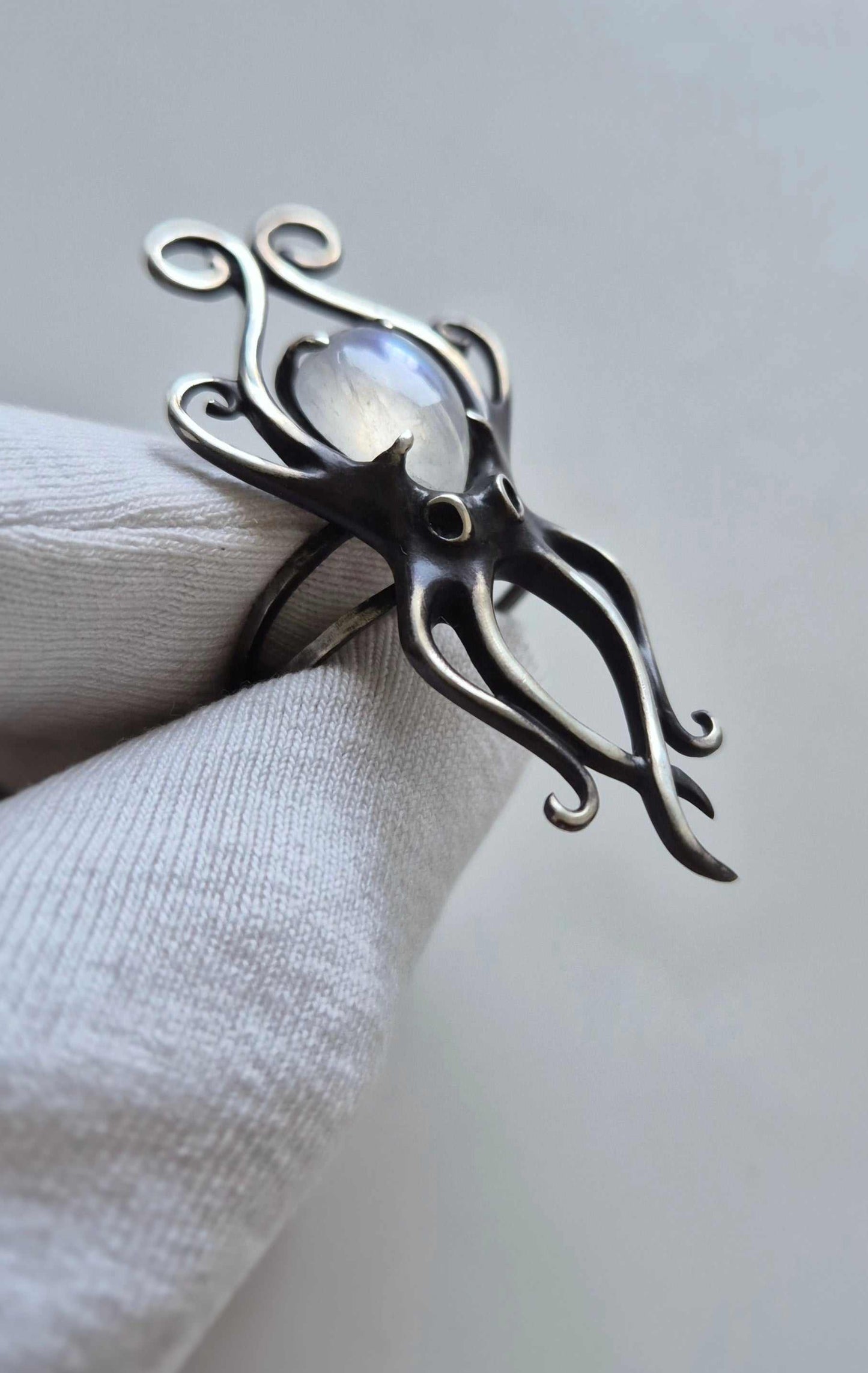 Octopus ring with Moonstone