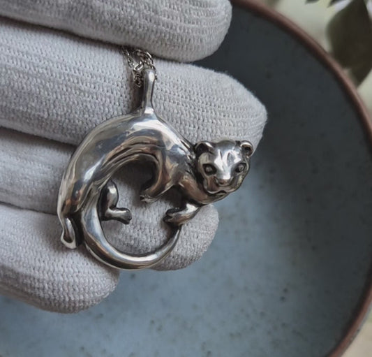 Otter necklace - Handmade symbolic silver jewelry - Animal talisman