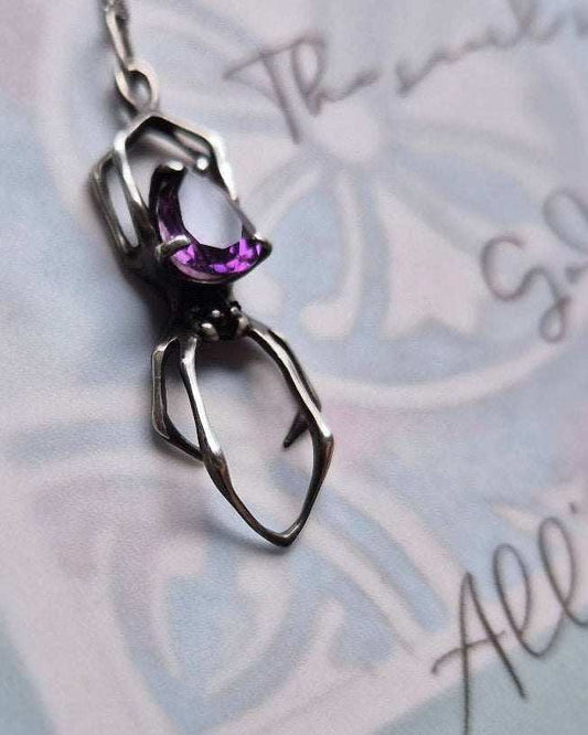 Spinnenkette - Lila Amethyst - Handgefertigter Silberschmuck