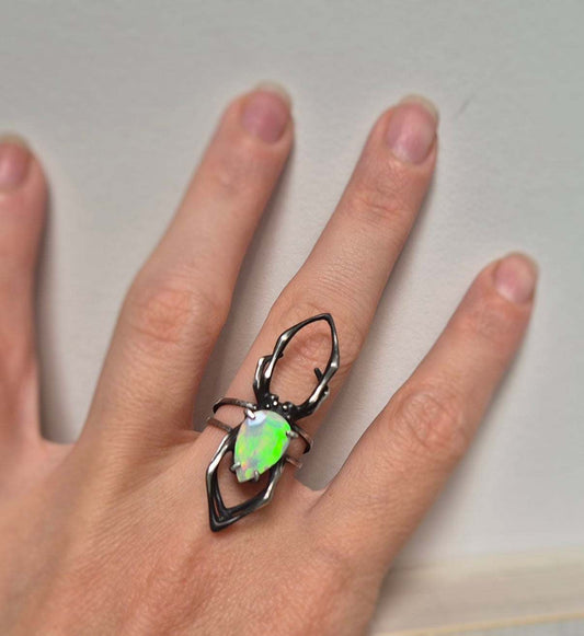 Opal-Spinnenring mit natürlichem Opal-Edelstein, Auf Bestellung gefertigt, Hexen-Silberschmuck