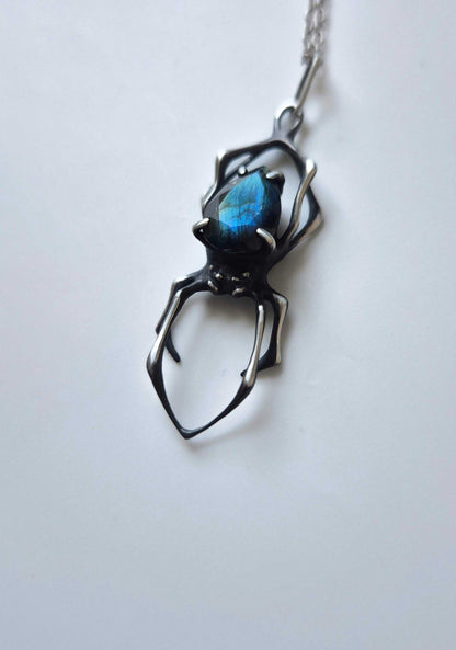 Spider necklace in sterling silver - Blue/golden labradorite - OOAK / Ready to ship