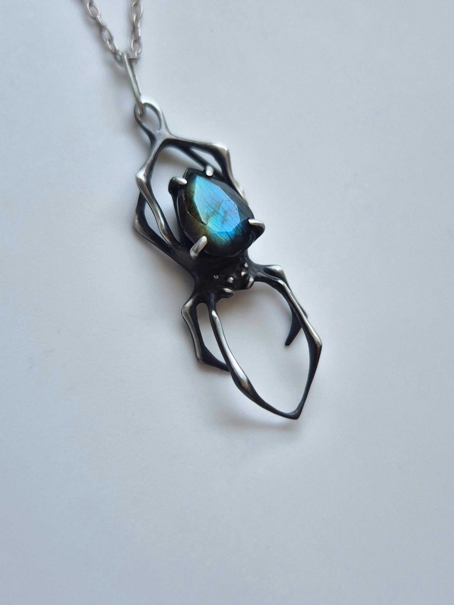 Spider necklace in sterling silver - Blue/golden labradorite - OOAK / Ready to ship