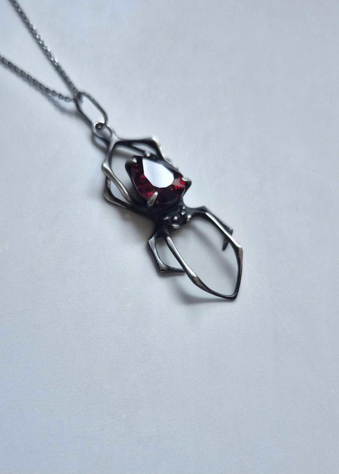 Spider necklace in sterling silver - Garnet - OOAK / Ready to ship