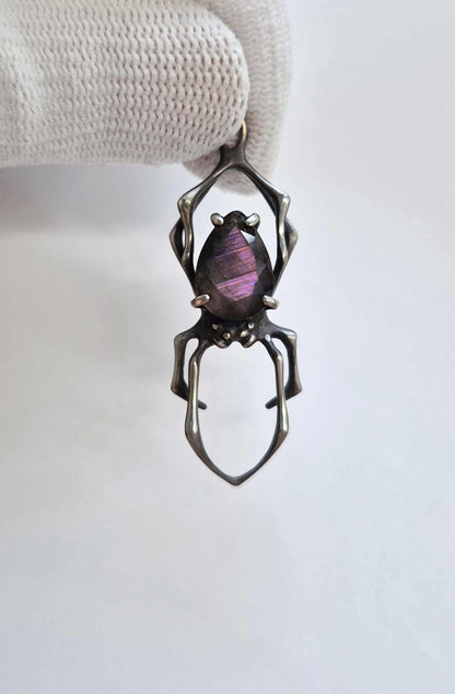 Spider necklace with Labradorite • Purple flash