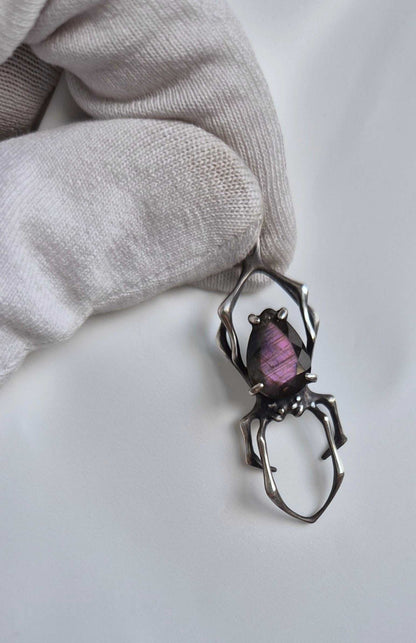 Spider necklace with Labradorite • Purple flash