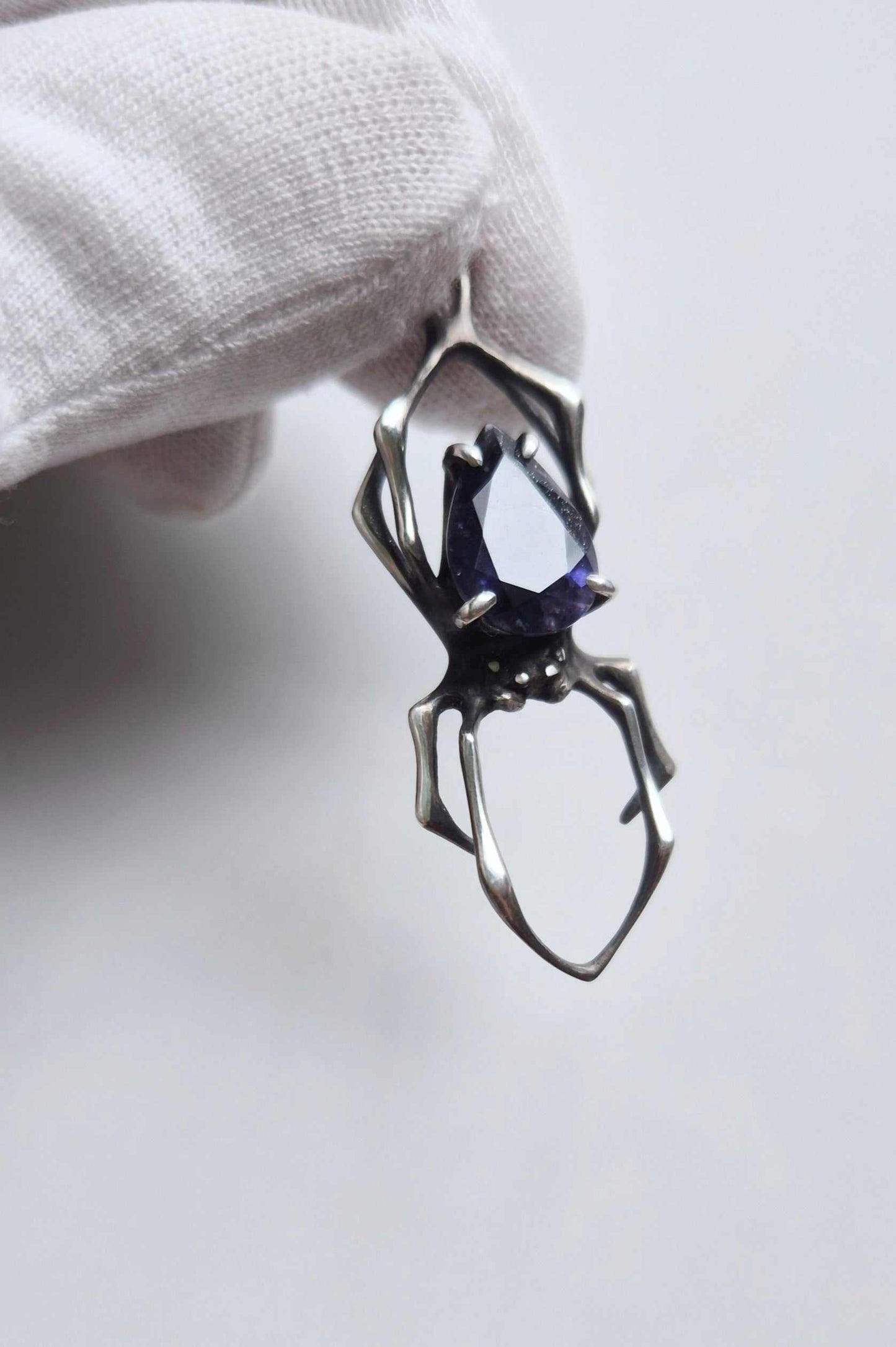 Spider necklace with Iolite Sunstone
