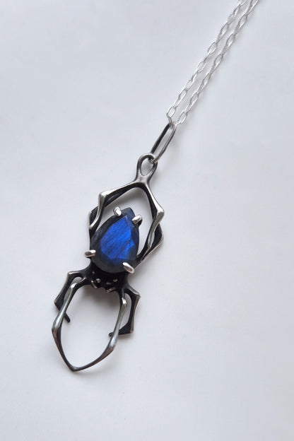 Spider necklace with Blue labradorite
