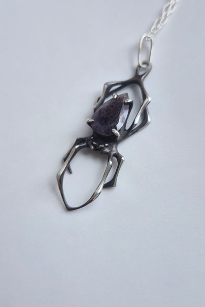Spider necklace with "Bloodshot" Iolite Sunstone