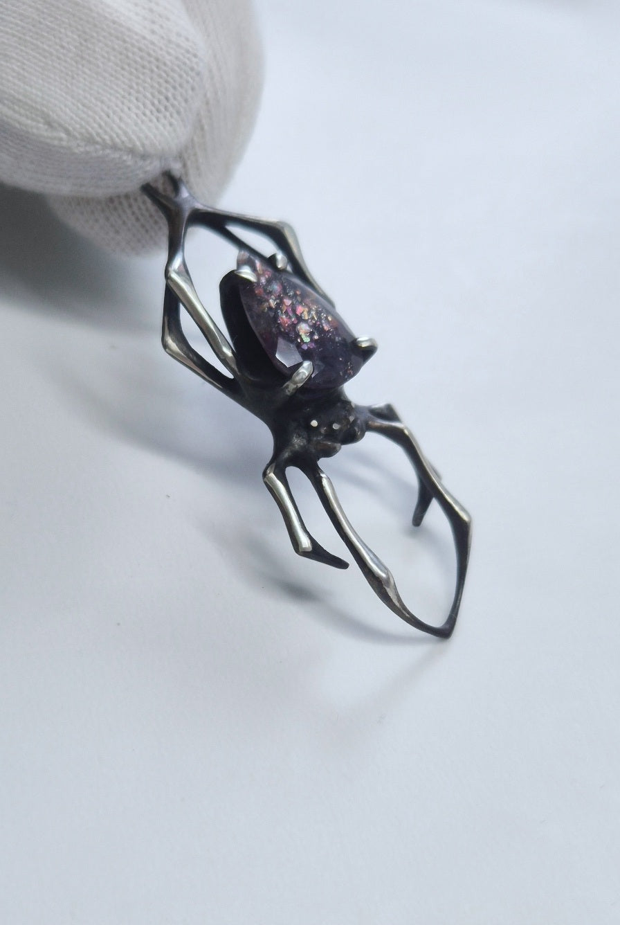 Spider necklace with "Bloodshot" Iolite Sunstone