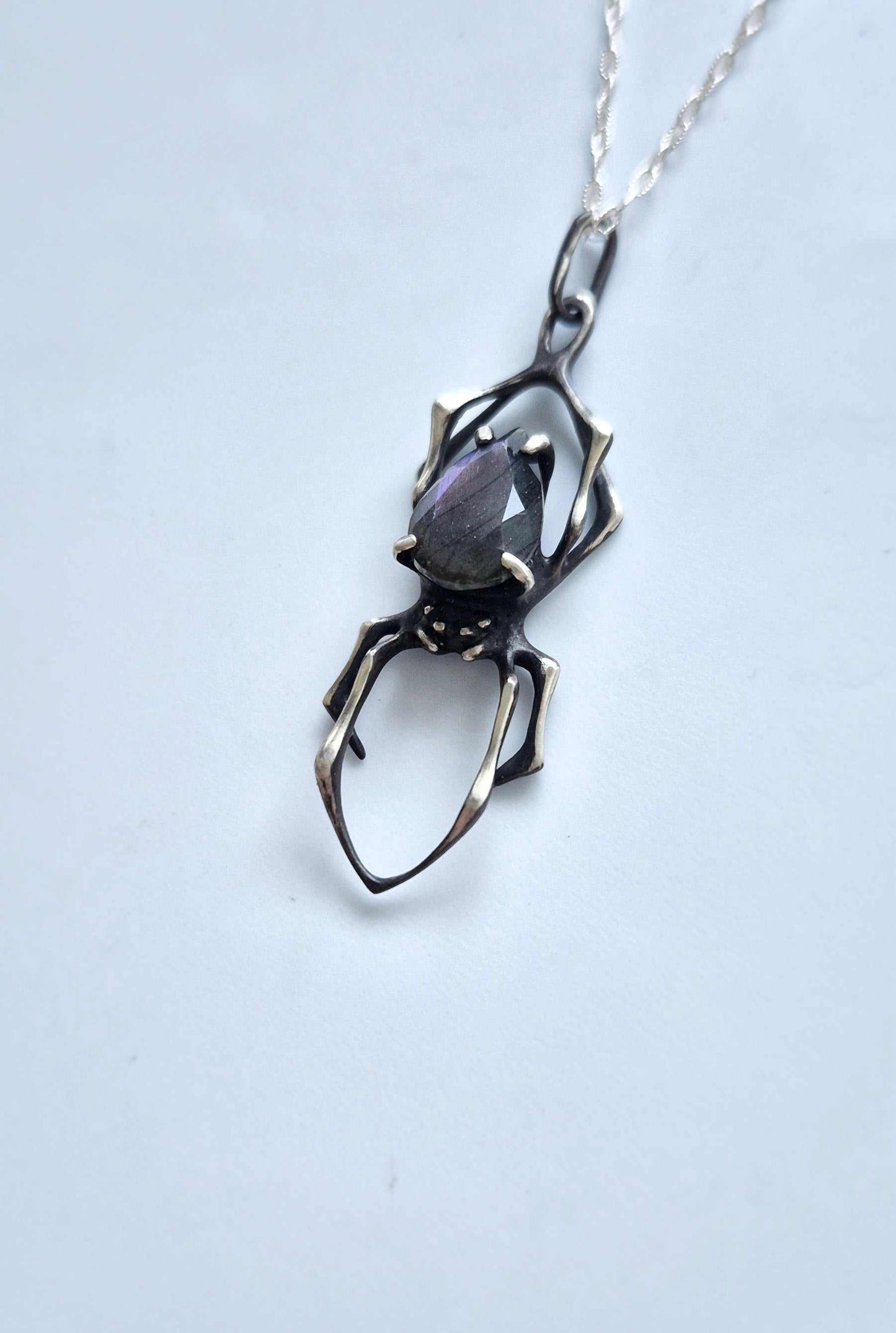 Spider necklace with  Labradorite • Multicoloured flash