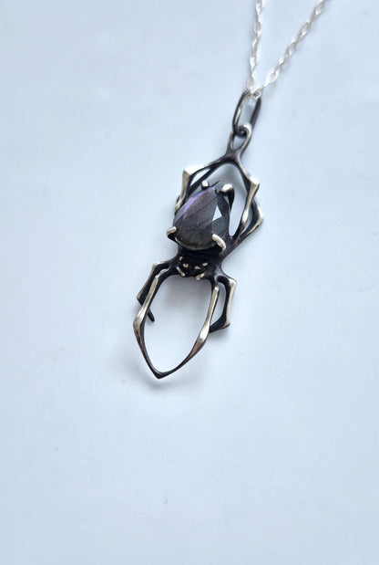 Spider necklace with  Labradorite • Multicoloured flash