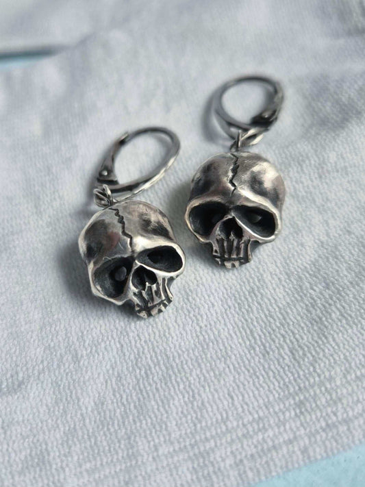Skull earrings in sterling silver