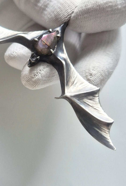Bat necklace in sterling silver - Purple labradorite - One-of-a-kind / Ready to ship piece