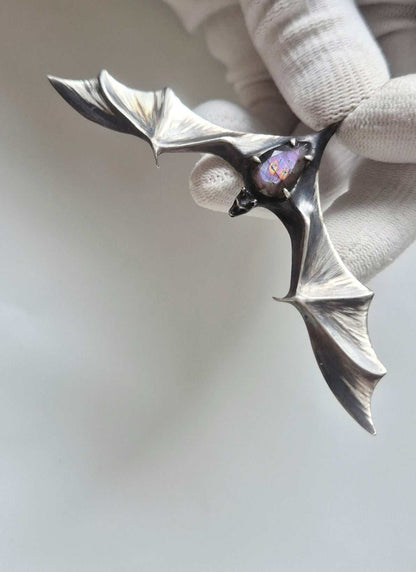 Bat necklace in sterling silver - Purple labradorite - One-of-a-kind / Ready to ship piece