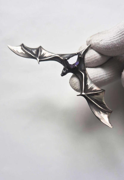 Bat necklace in sterling silver - Purple labradorite