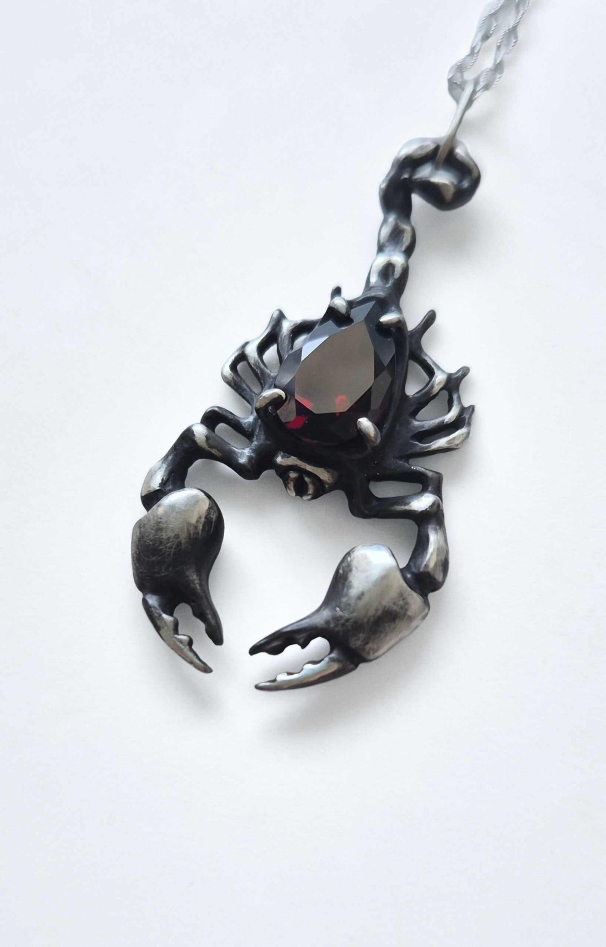 Scorpion necklace with Garnet