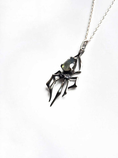 Spider necklace in Sterling silver - Golden labradorite gem - Custom crafted