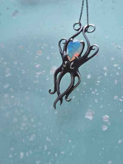 Collier Octopus en argent - Opale naturelle - Bijoux océan faits main