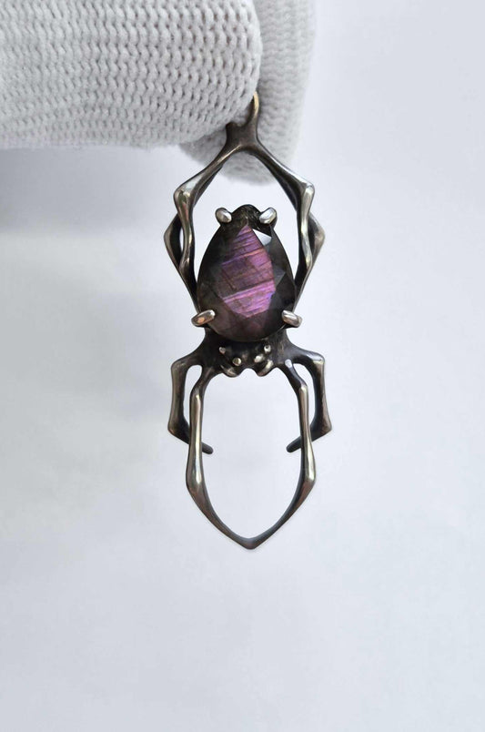 Spider necklace with Labradorite • Purple flash