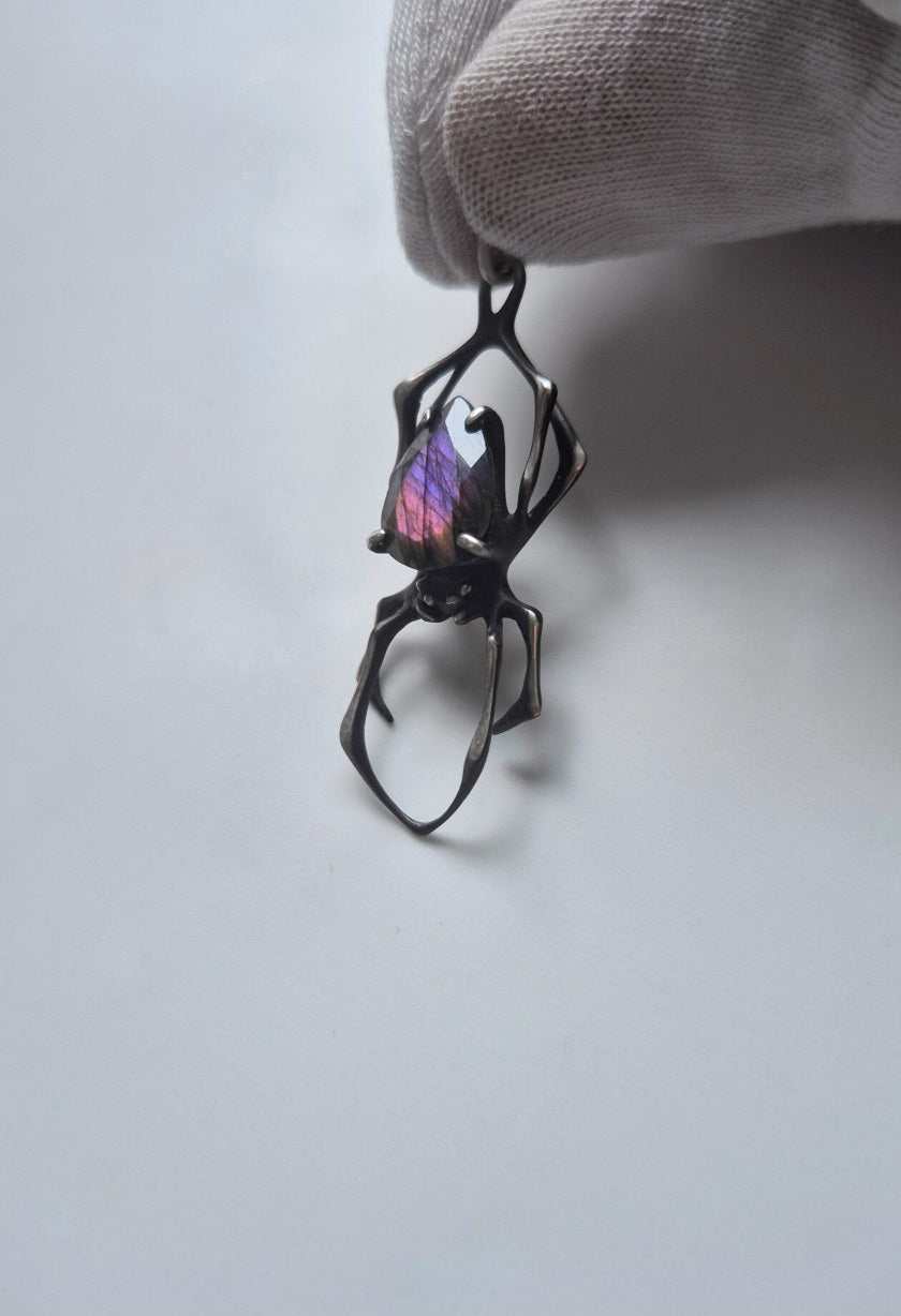 Spider necklace in sterling silver - Purple labradorite - OOAK / Ready to ship