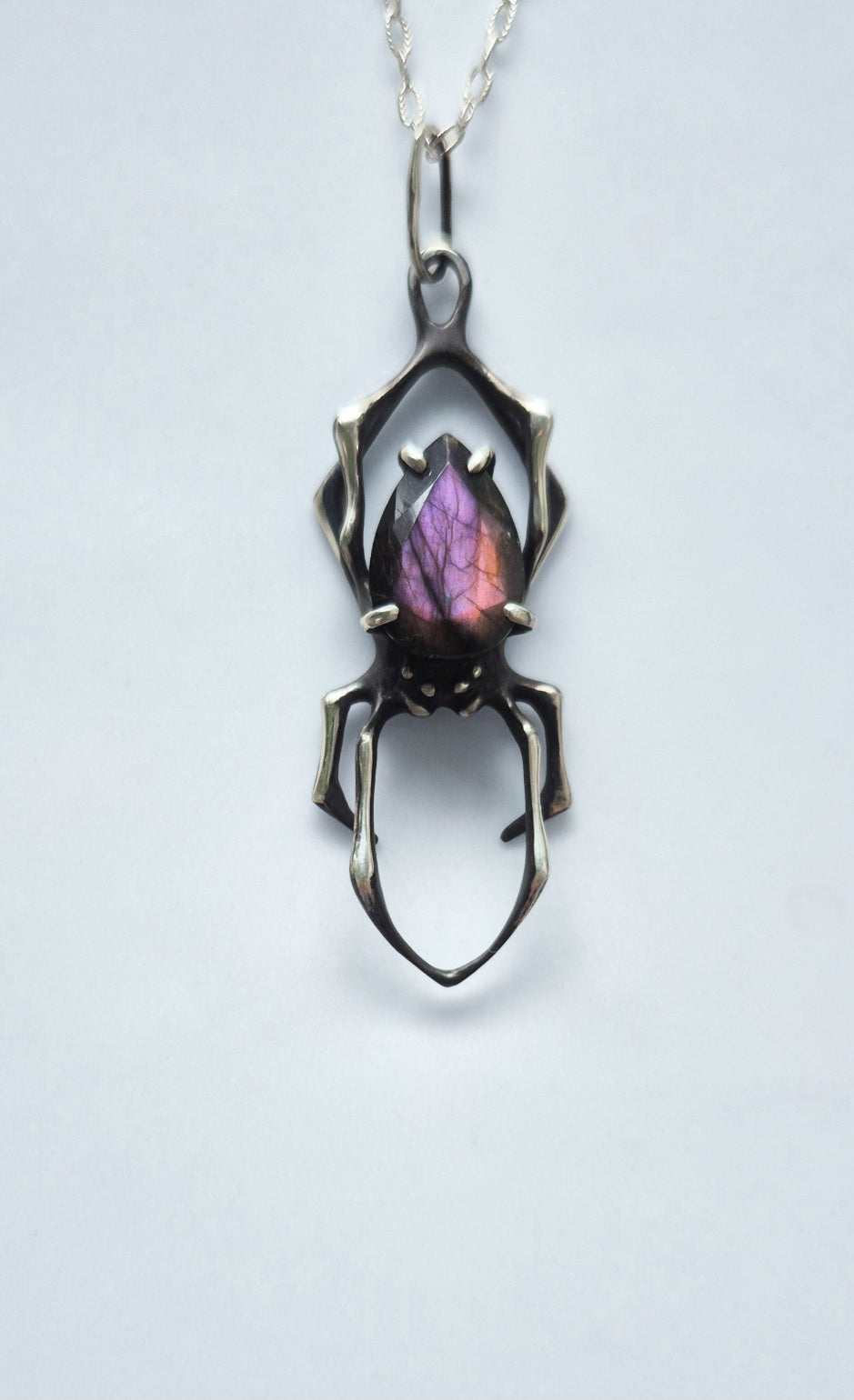Spider necklace with Labradorite • Purple flash