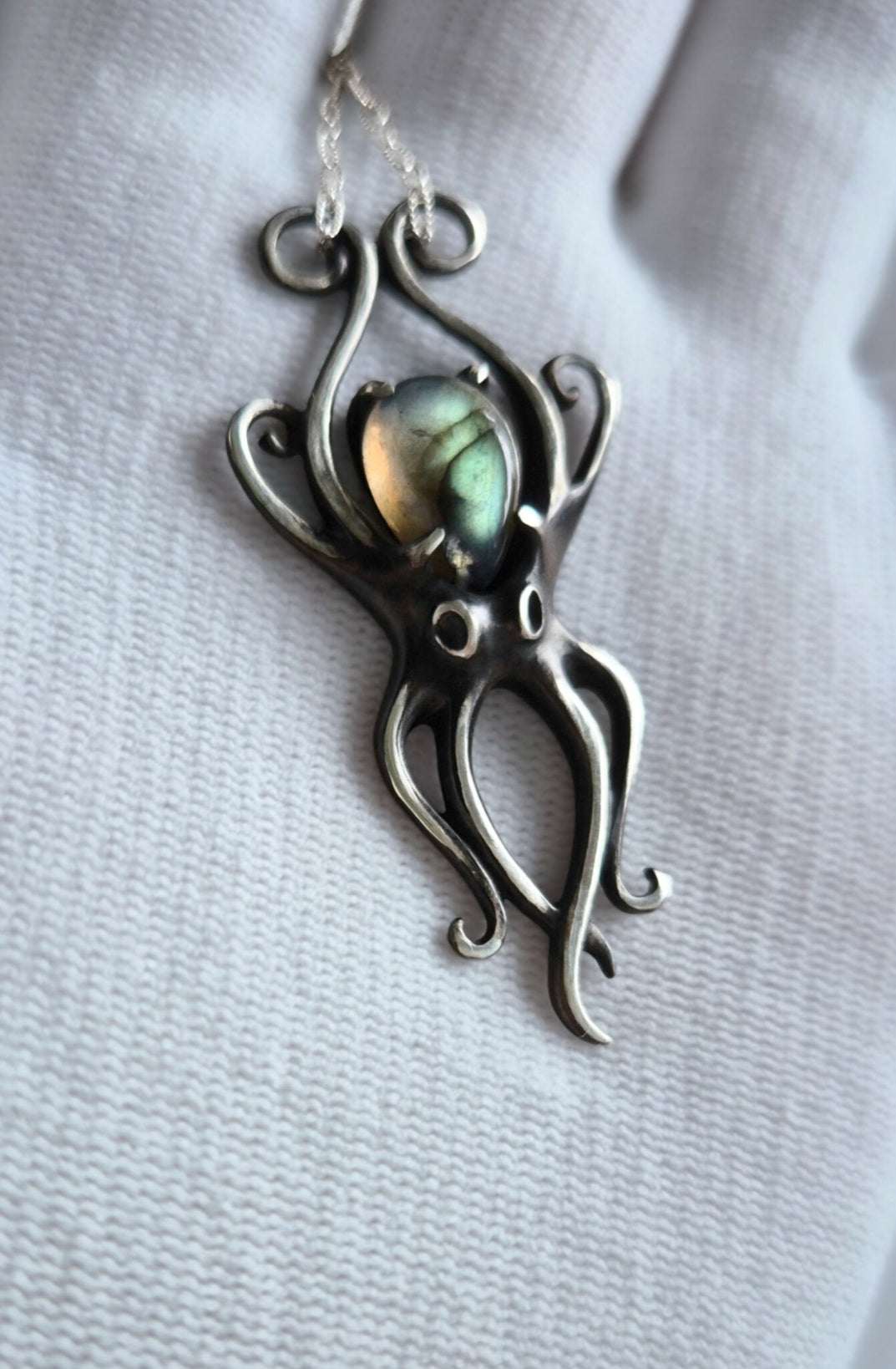Octopus necklace with Labradorite • Golden green flash
