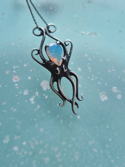 Collier Octopus en argent - Opale naturelle - Bijoux océan faits main