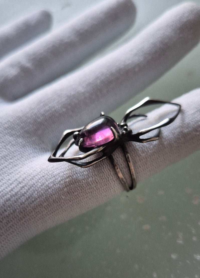 Spinnenring - Iolith Sonnenstein Edelstein - Handgefertigter Silberschmuck