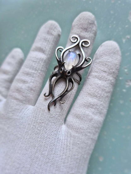 Octopus silver ring - Rainbow moonstone gem - Handmade Ocean jewelry