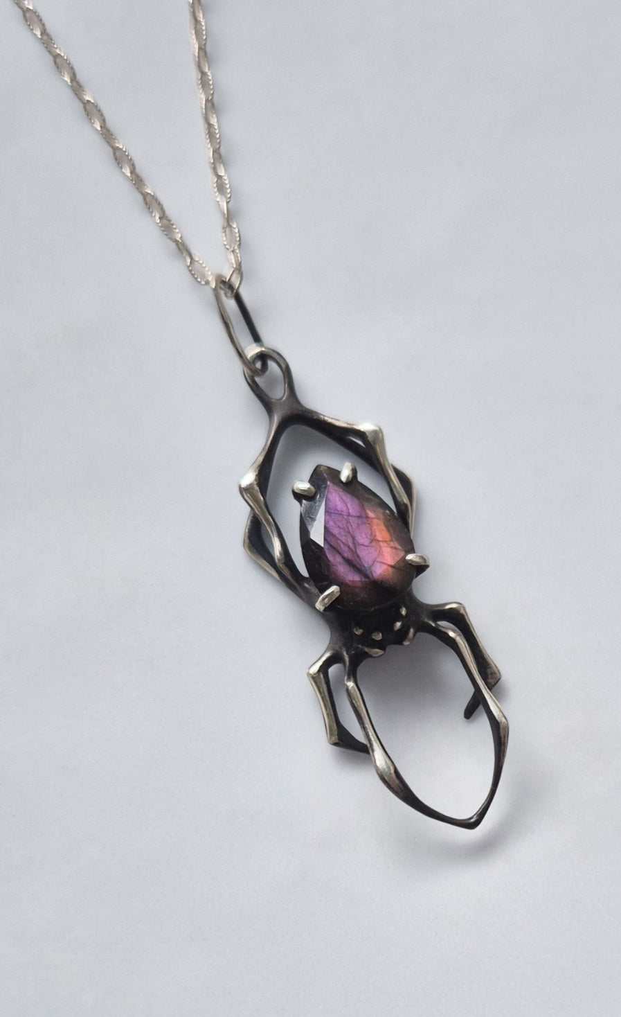 Spider necklace with Labradorite • Purple flash