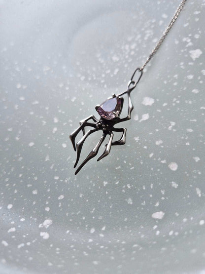Spider necklace in sterling silver - Amethyst gem - Custom crafted
