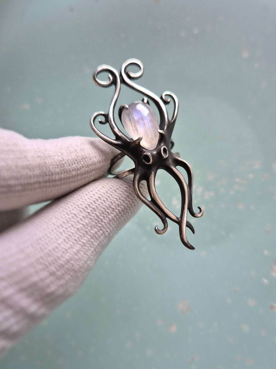 Octopus silver ring - Rainbow moonstone gem - Handmade Ocean jewelry