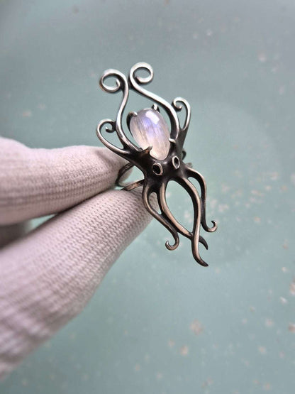 Octopus silver ring - Rainbow moonstone gem - Handmade Ocean jewelry