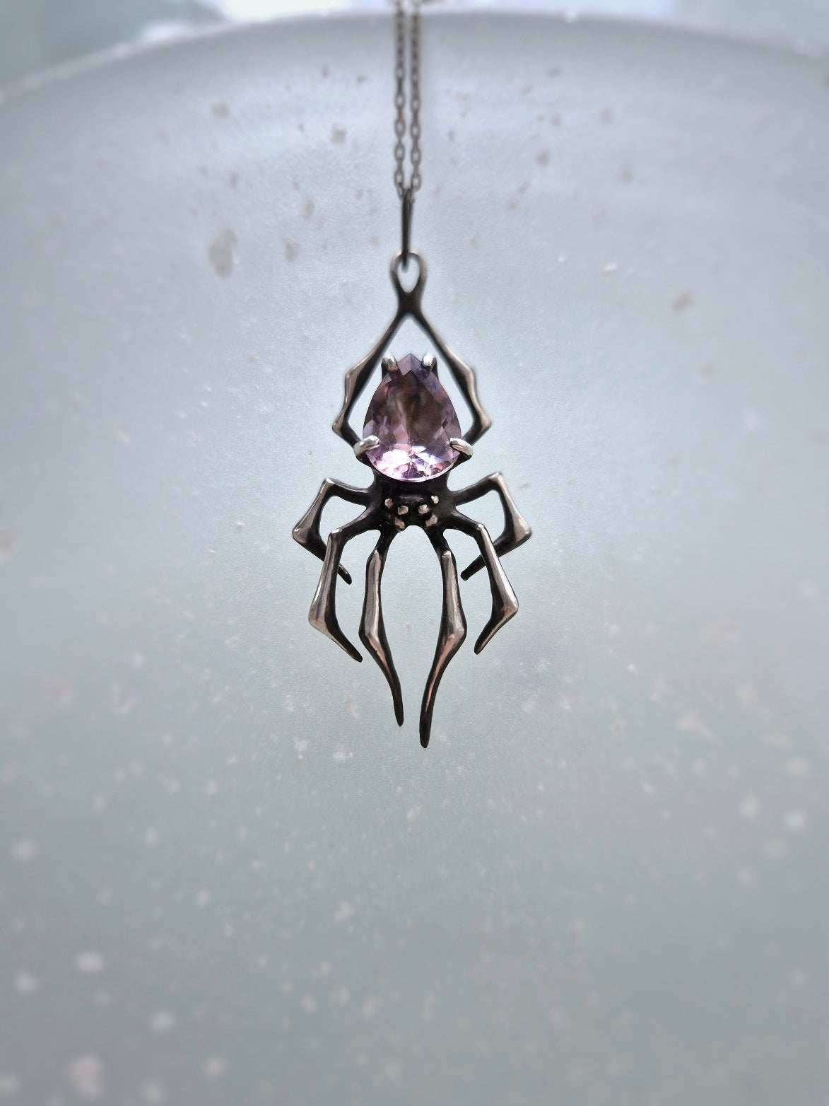 Spider necklace in sterling silver - Amethyst gem - Custom crafted