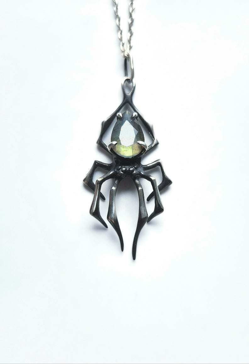 Spider necklace in Sterling silver - Golden labradorite gem - Custom crafted