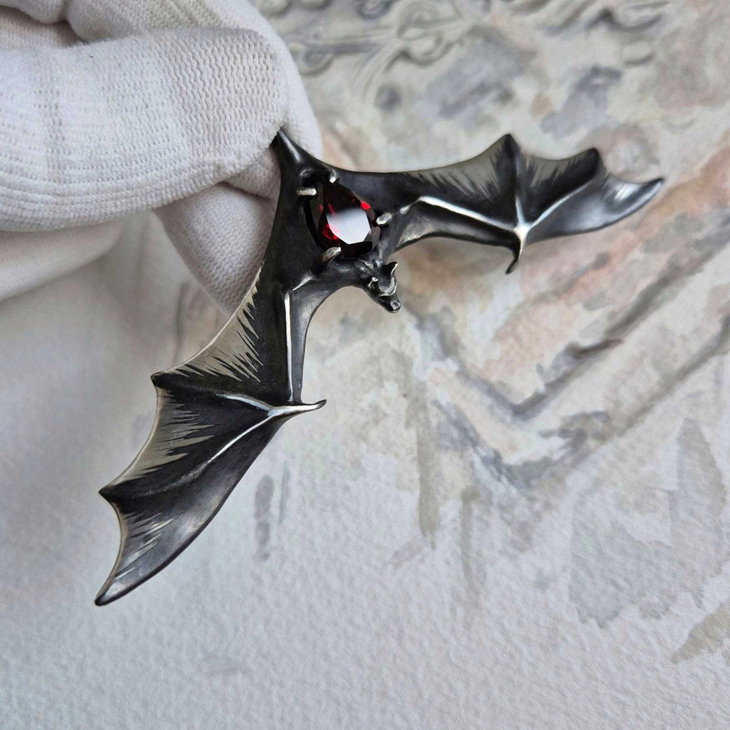 Drachenblut-Fledermaus-Anhänger! Auf Bestellung gefertigt!, Hexen-Silberschmuck