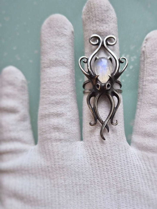 Octopus silver ring - Rainbow moonstone gem - Handmade Ocean jewelry
