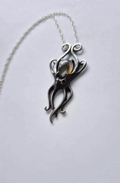 Octopus necklace with Labradorite • Golden green flash