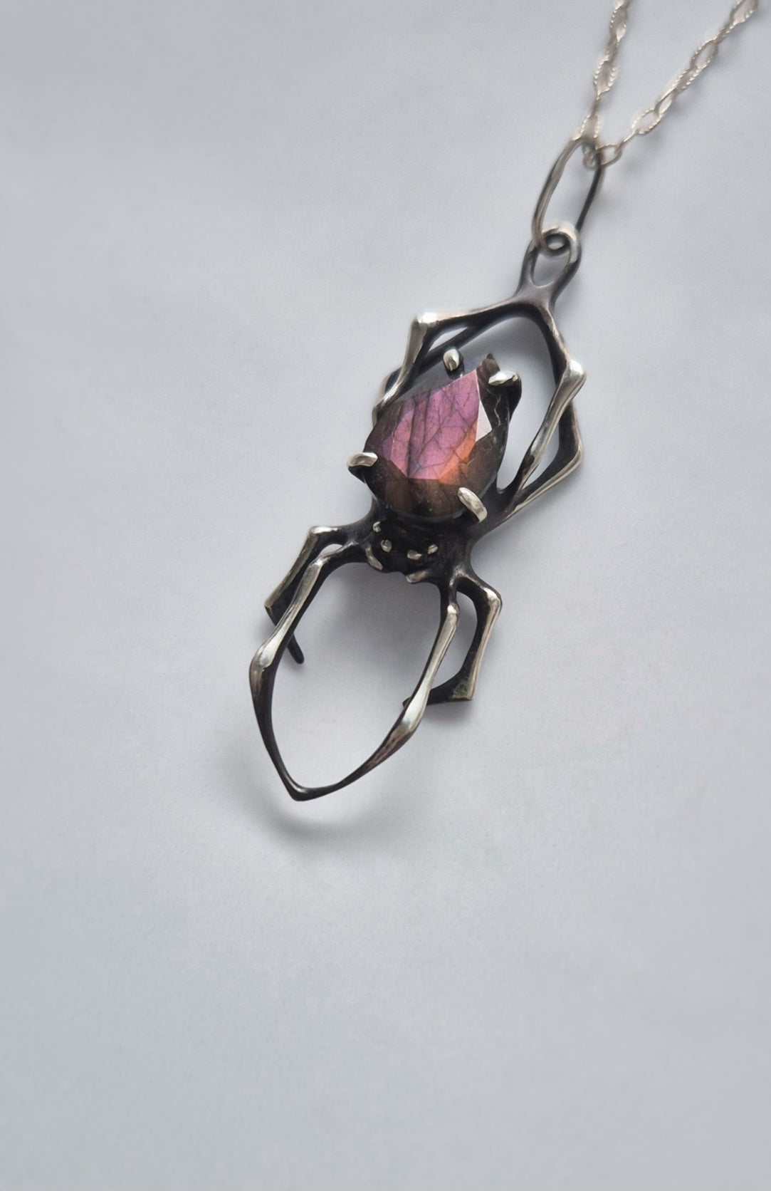 Spider necklace with Labradorite • Purple flash