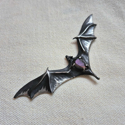 Lavendel Fledermaus Anhänger, Hexen Silber Talisman