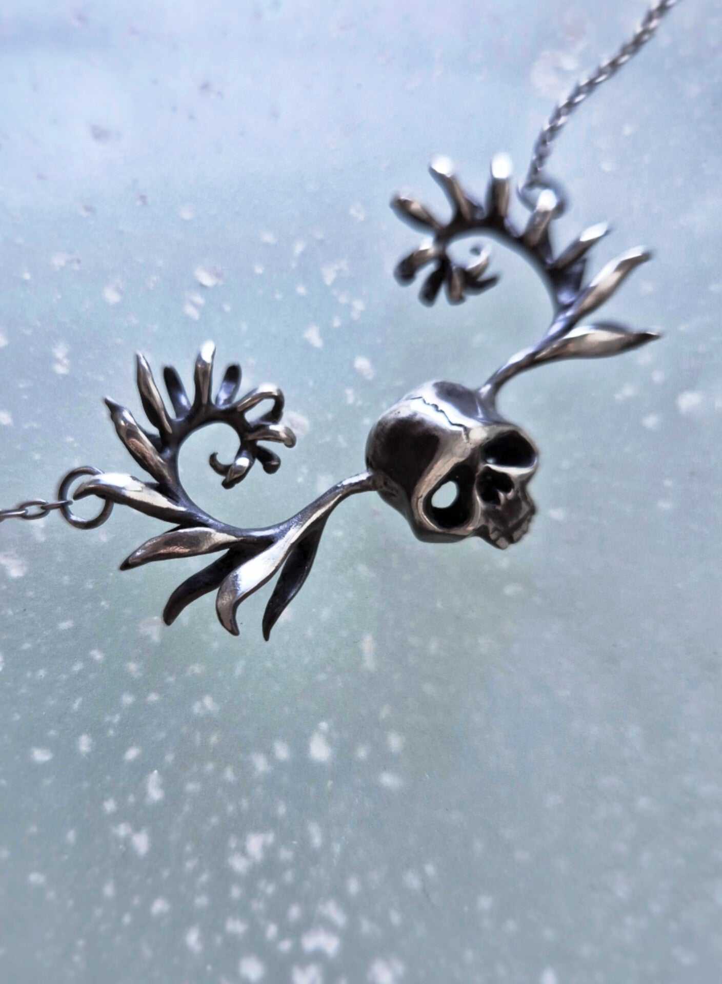 Skull necklace in sterling silver - Warden of the woods - Custom crafted