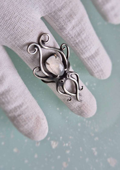 Octopus silver ring - Rainbow moonstone gem - Handmade Ocean jewelry
